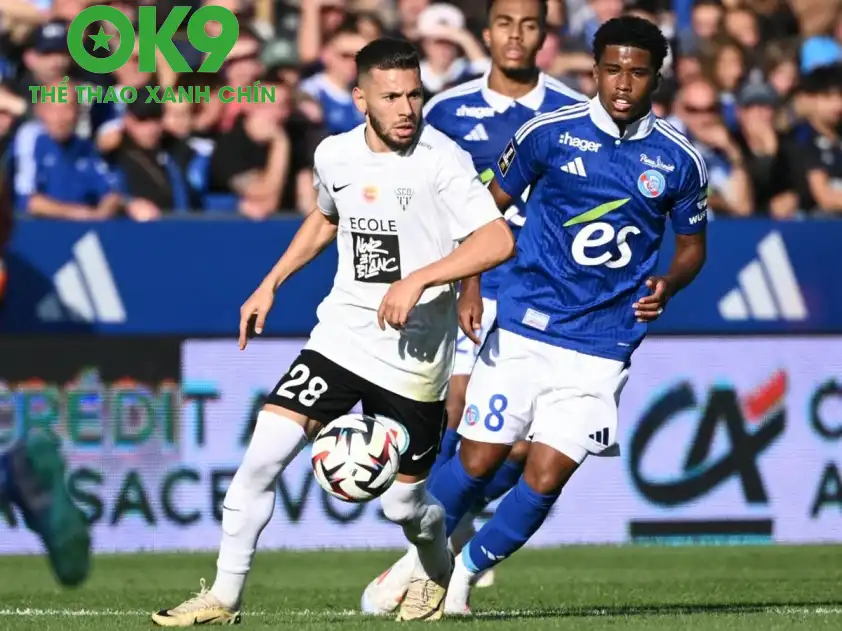 Angers trong mùa giải này gặp nhiều khó khăn (Ảnh: Ligue 1) Angers trong mùa giải này gặp nhiều khó khăn (Ảnh: Ligue 1)